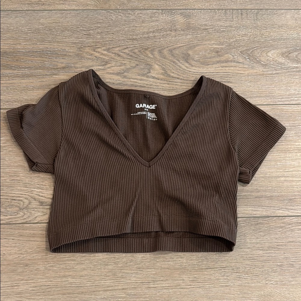 Garage Ribbed V-Neck Crop Top (Brown) - Small